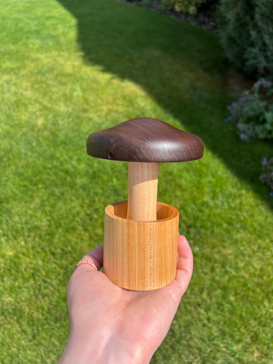 Walnut/Maple Mushroom in a Cherry Pot